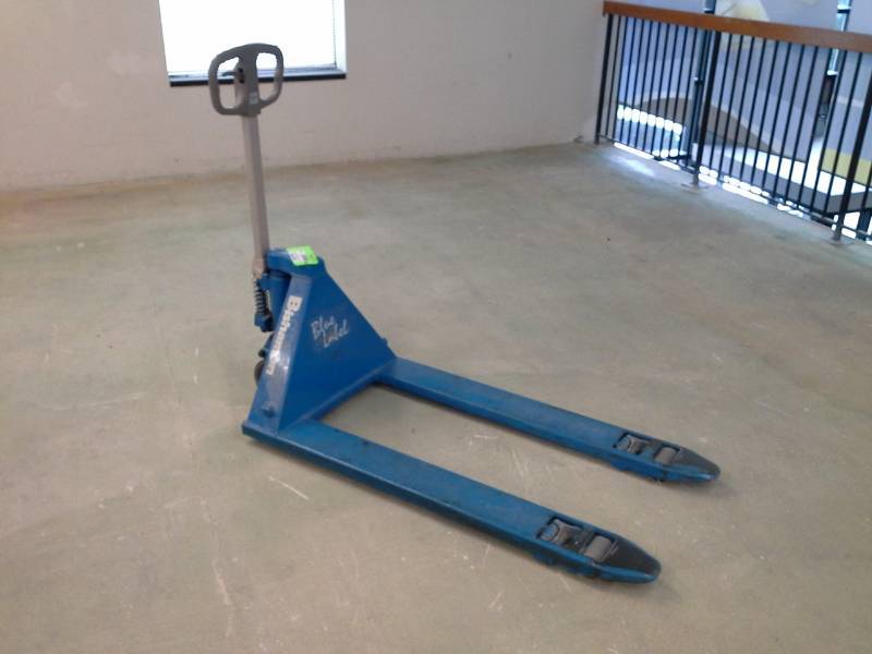lot 2158 image: 2008 Bishamon 5500 lbs. Hand Pallet Truck