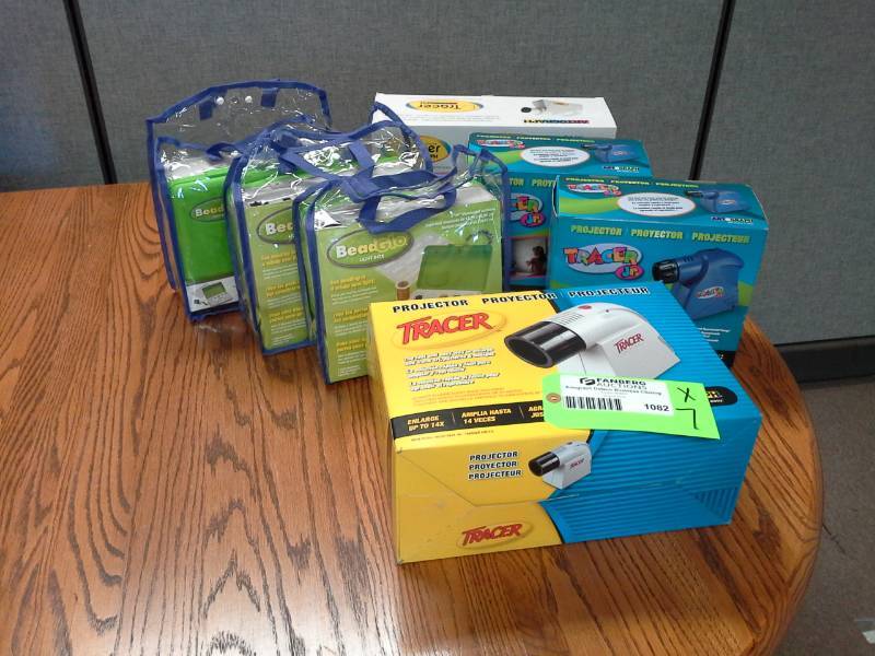 lot 1082 image: Lot of (7) Artograph Tracer Art Projector, Tracer Jr., BeadGlo