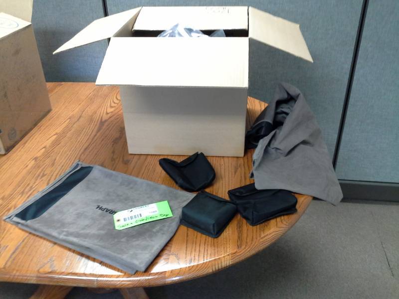 lot 1088 image: Artograph Suede & ClothVelcro Carry Bags
