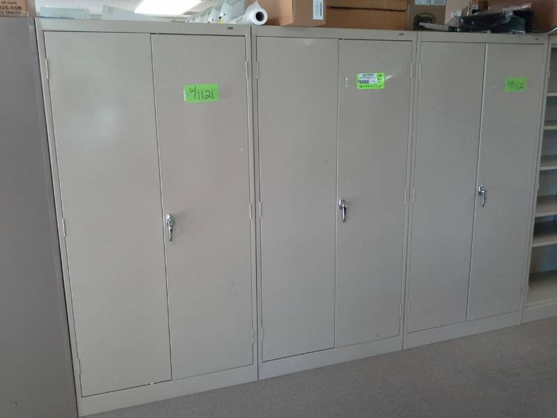 lot 1121 image: Lot of (3) 2-Door Metal Utility Cabinets with Keys