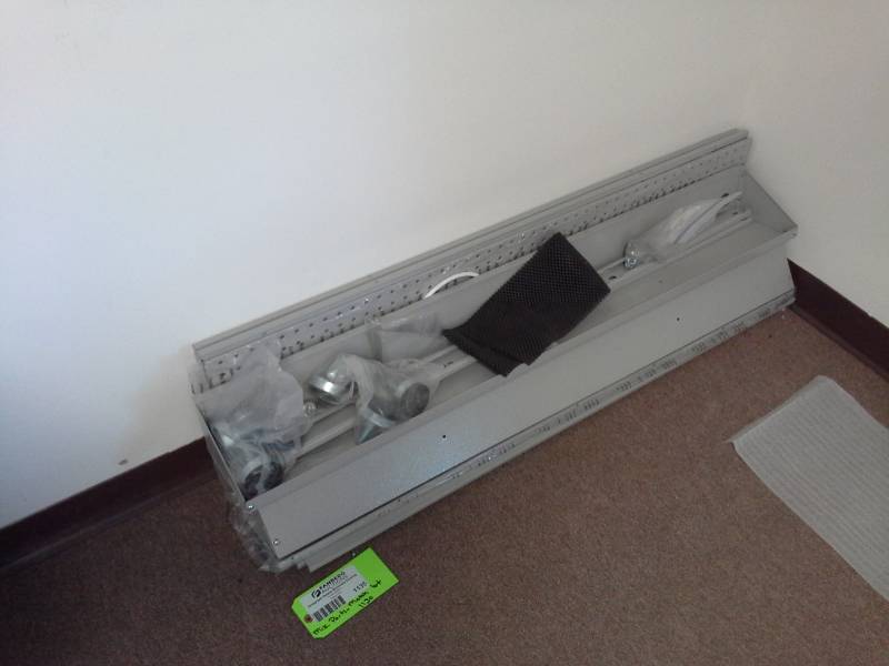lot 1135 image: Workstations Misc. Parts For Lot #1130