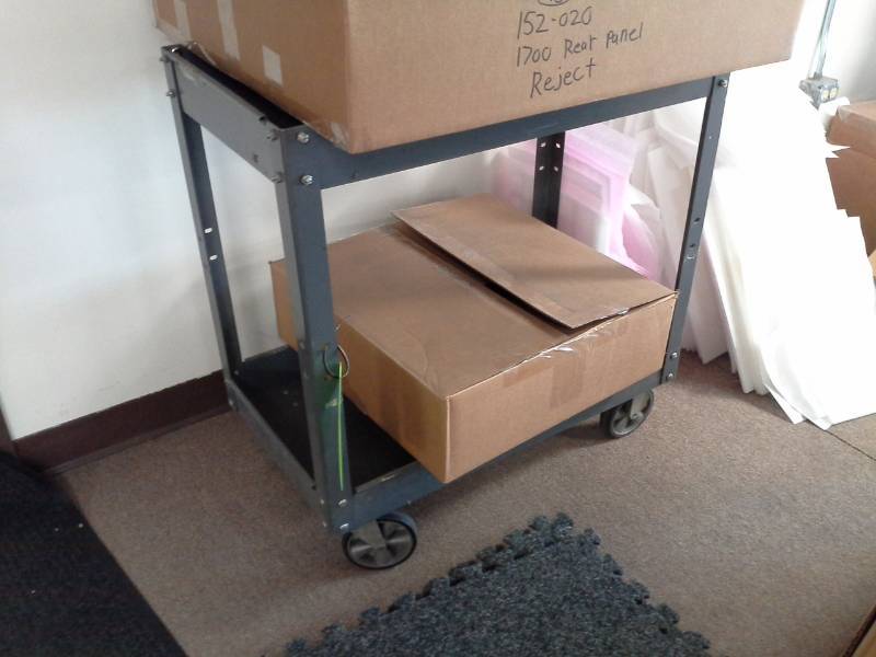 lot 1139 image: 2-Tier Metal Utility Cart