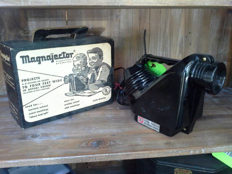 lot 1057 image: Rainbow Crafts Inc. Magnajector with Case