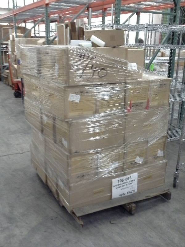 lot 216 image: Lot of (3700) International Prism Halogen Bulb JDD Frosted 2200-240V