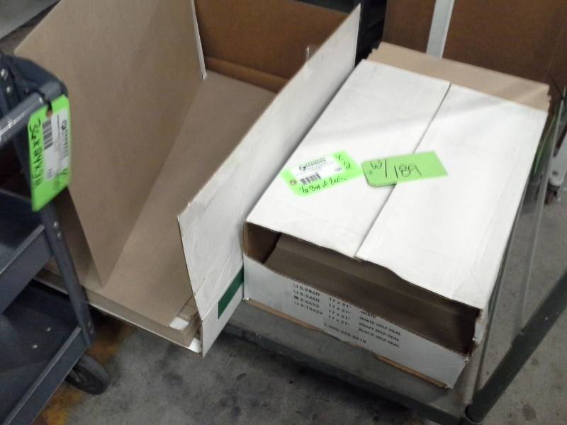 lot 189 image: Uline S-6692 17x21in. Kraft Self-Seal Bags