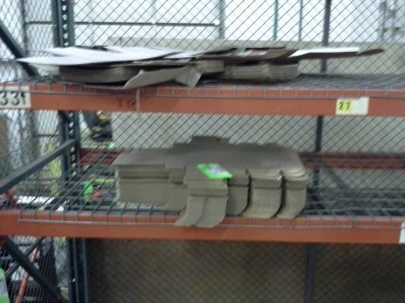 lot 198 image: Cardboard Box Flats