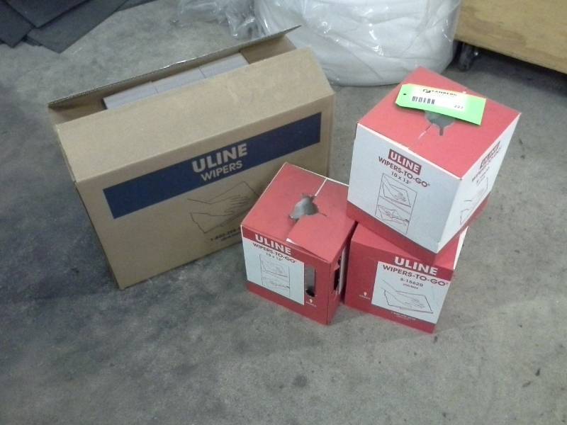 lot 227 image: Uline 10x13in. Wipers-To-Go