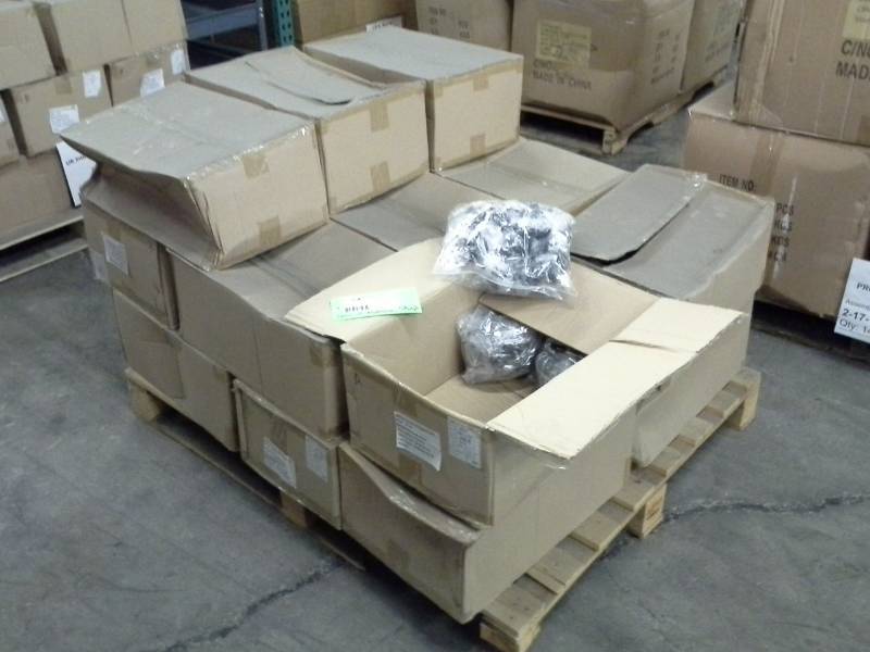 lot 250 image: Australian Interchangeable Power Plugs