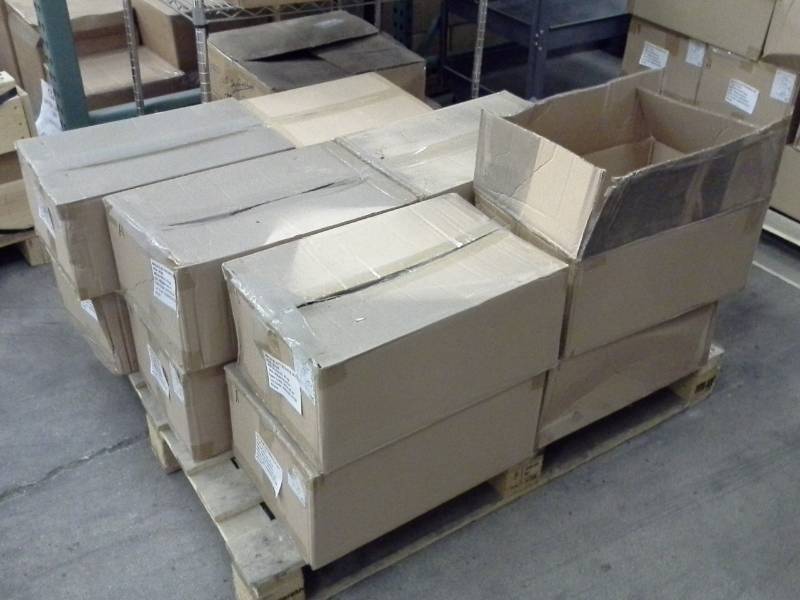 lot 252 image: U.S. Domestic LightPad Pro Power Plugs