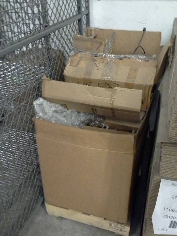 lot 255 image: Large lot of Fan Motors