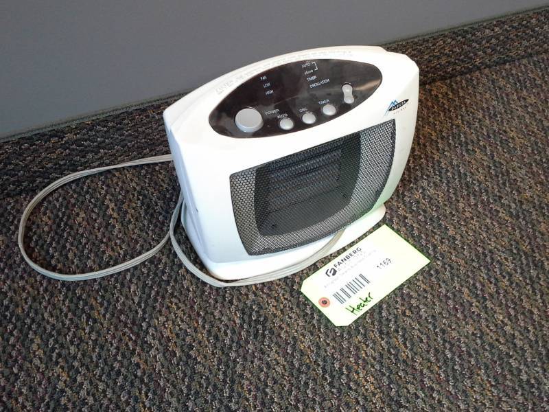 lot 1169 image: Dakota Designs Space Heater