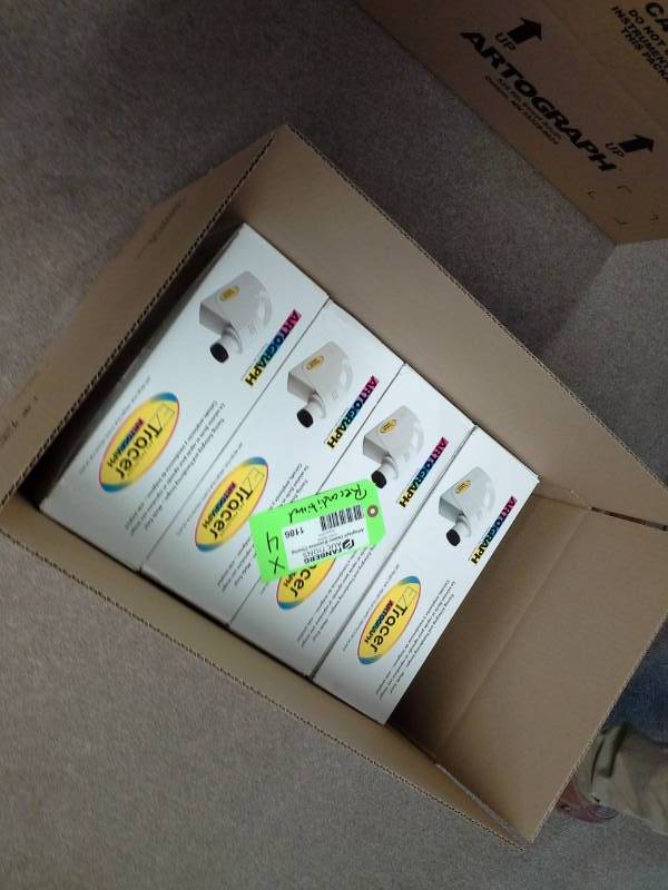 lot 1186 image: Lot of (4) Artograph EZTracer Art Projectors 225-550