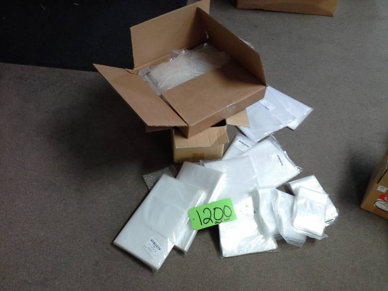 lot 1200A image: Late Added Lot - ULine Bags