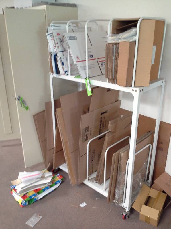 lot 1201A image: Carboard Box Flats