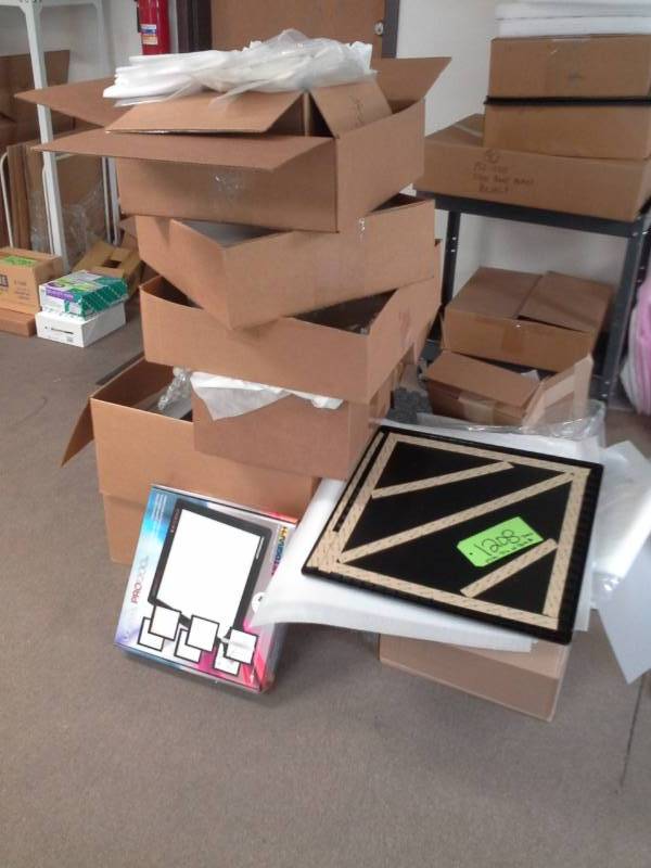 lot 1208A image: Artograph LightPad Screens and Parts