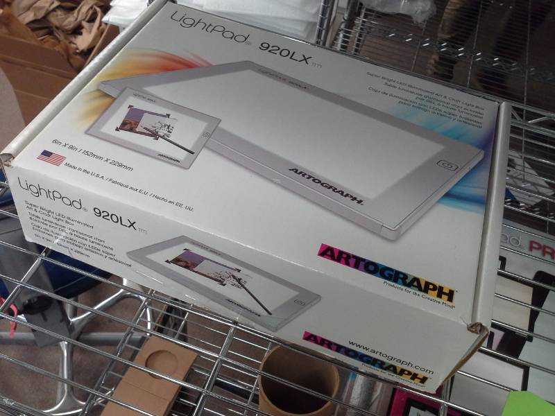 lot 1230 image: Artograph LightPad 920 LX
