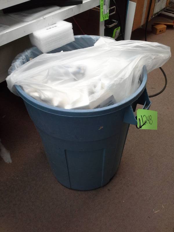 lot 1248 image: Plastic Garbage Can