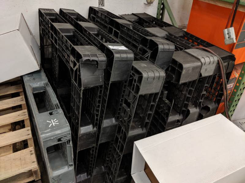 lot 288 image: Late Added Lot - 8 Plastic Pallets