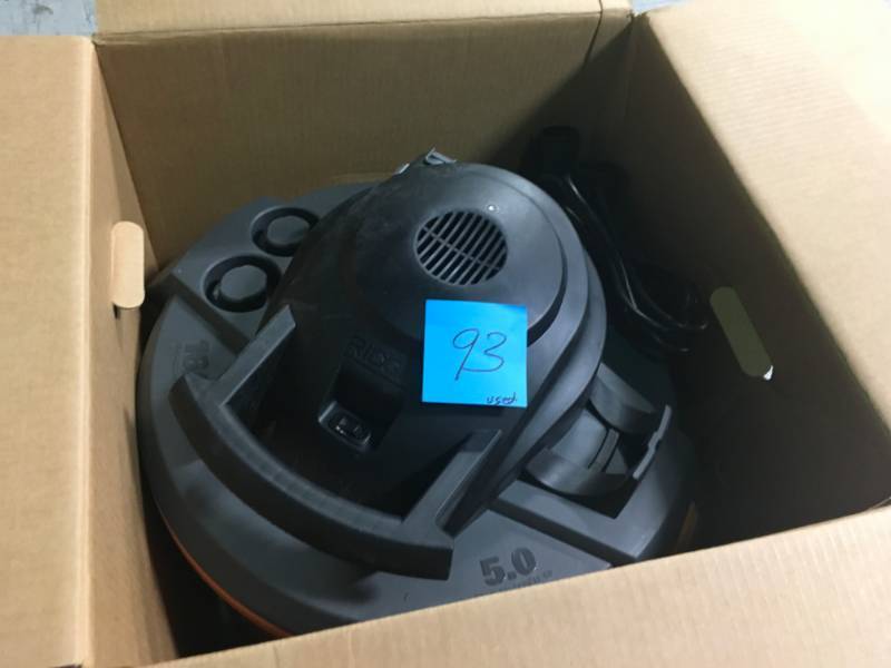 lot 93 image: RIDGID 16 Gal. 5.0-Peak HP WetDry Vac USED  in good condition