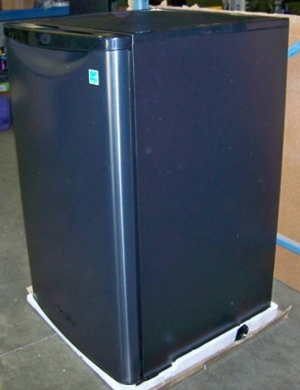lot 24 image: Danby, Contemporary Classic, 4.4 CuFt, Compact Refrigerator in Original Box