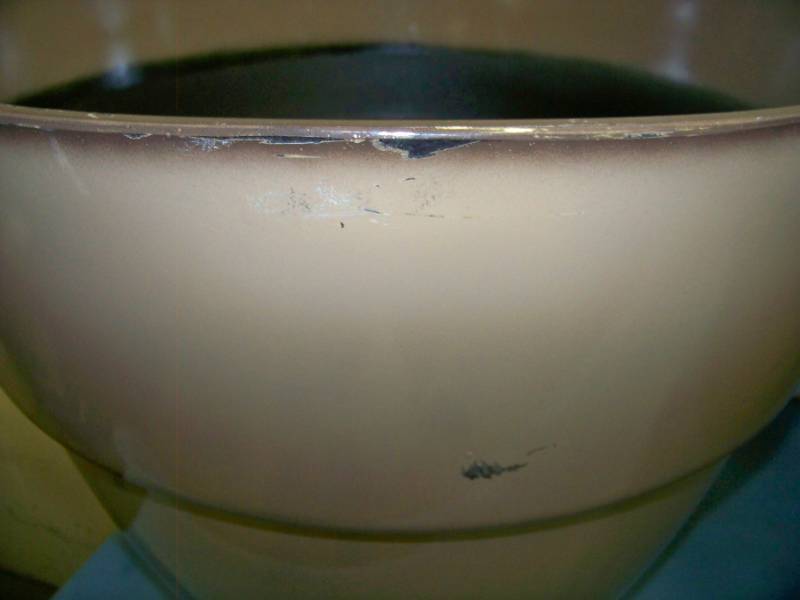 lot 34 image: (2) Indoor  Outdoor, Large, Plastic, Flower Pots  Potting Planters - NEW  NEVER USED