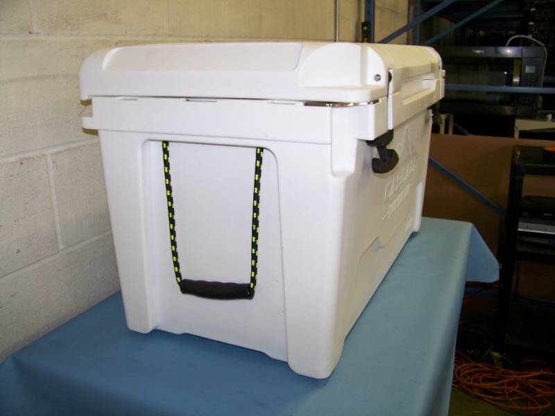 lot 55 image: Cascade, Mountain Tech, 80Q, Rotomolded Super Cooler