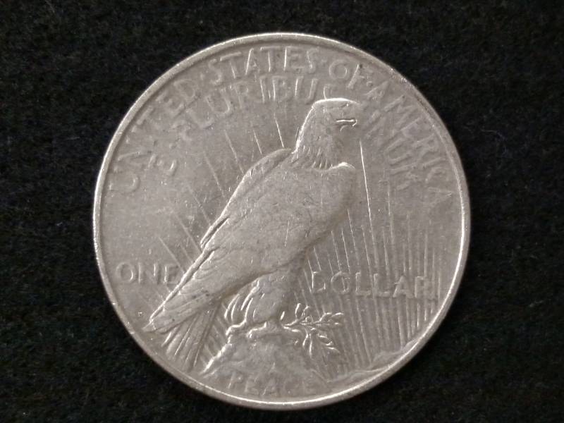 1922 D Peace Silver Dollar...