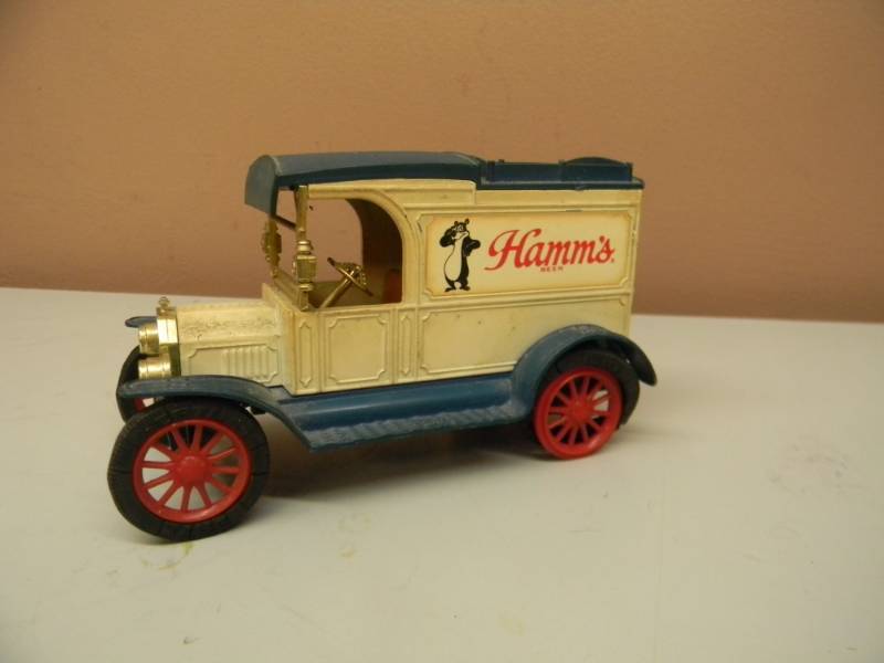 lot 34 image: VINTAGE 1913 FORD MODEL T HAMMS BEER DELIVERY TRUCK BANK - HARD TO FIND - SEE PICTURES