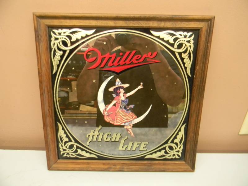 lot 60 image: VINTAGE 1980 MILLER HIGH LIFE BEER LADY ON THE MOON BEER SIGN  MIRROR - APPROX 15 BY 14 - SEE PICTURES