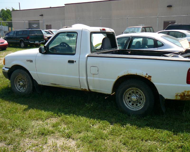 lot 4 image: 2001 Ford Ranger XLT