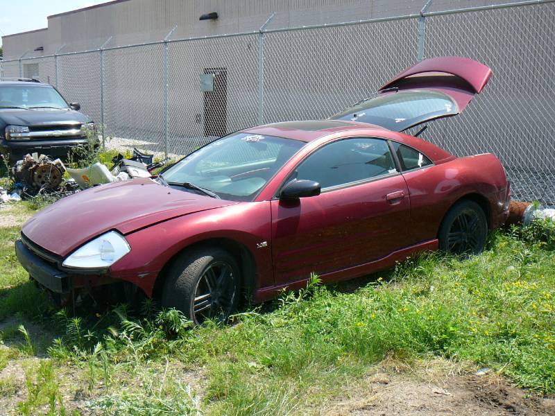 lot 8 image: 2003 Mitsubishi Eclipse