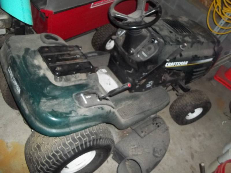 lot 3 image: Craftsman Riding Parts Mower