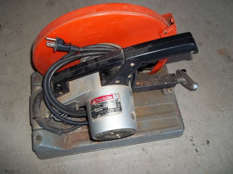 lot 14 image: Chop Saw