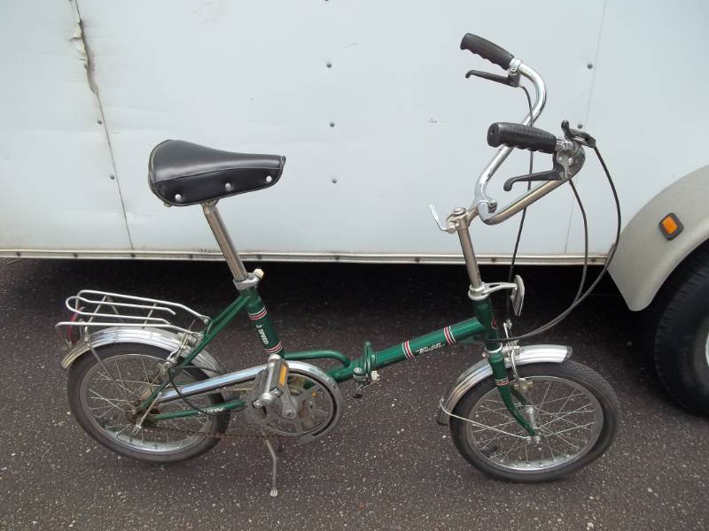 lot 15 image: Folding Bike