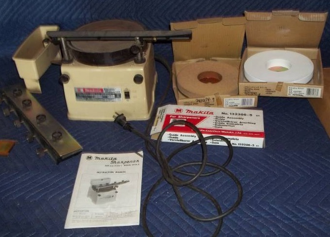 lot 25 image: Electric Sharpener