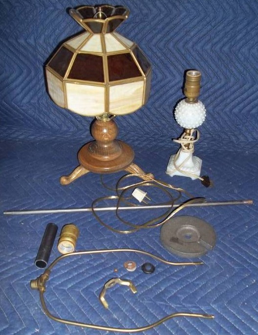 lot 36 image: Desk Lamps