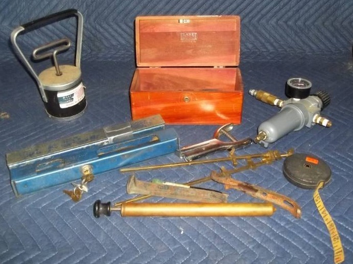 lot 60 image: Assorted Tools and Garage Items