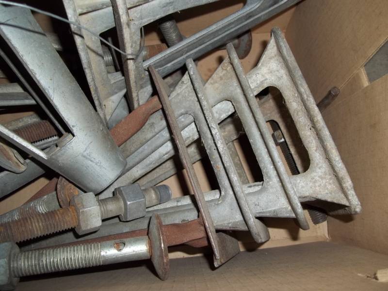 lot 67 image: Screw Jacks