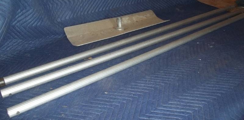 lot 73 image: Roof Rake