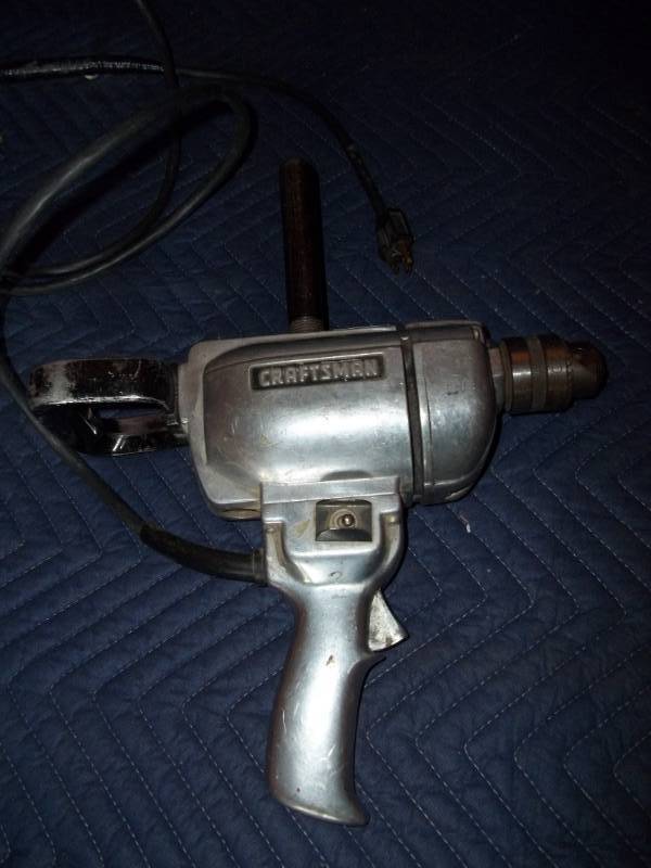 lot 74 image: 12 Reversible Drill
