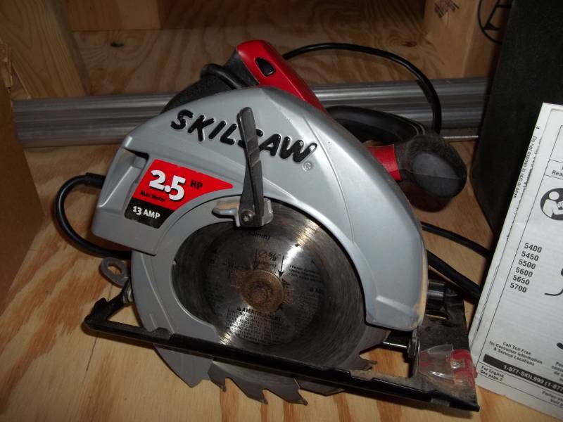 lot 76 image: Circular Saw
