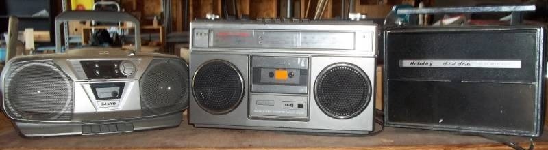 lot 103 image: Radios