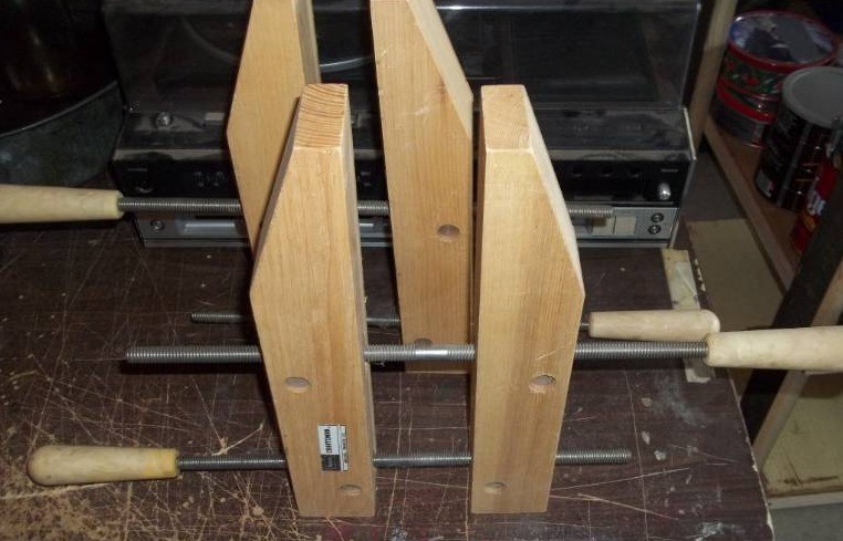 lot 107 image: Wood Clamps