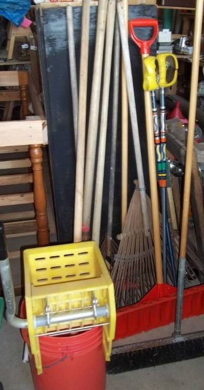 lot 119 image: Yard Tools and More