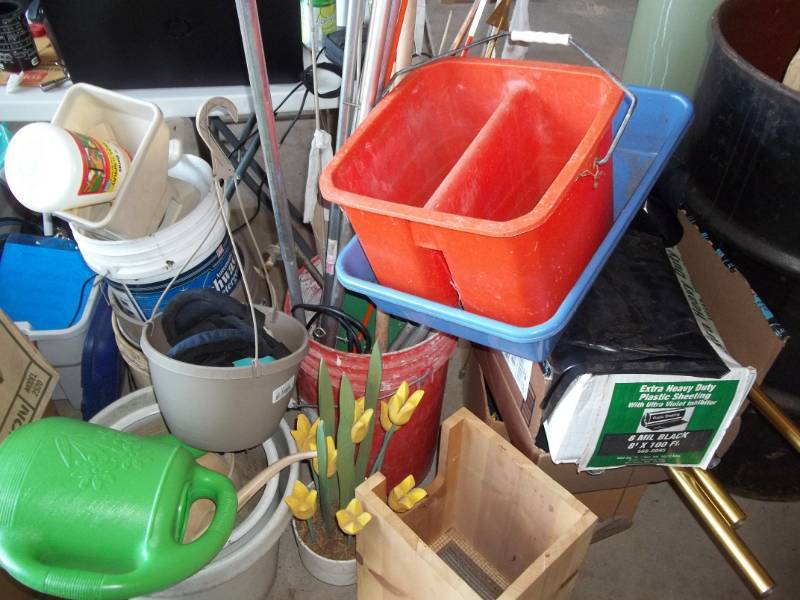 lot 124 image: Assorted Gardening Tools and Accessories