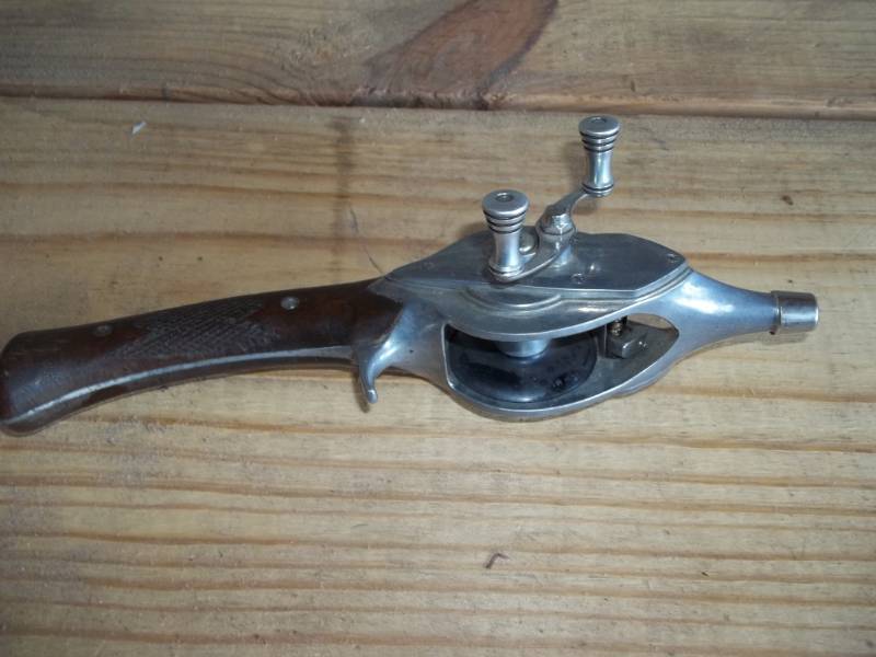 lot 162 image: Vintage Fishing Rod Handle