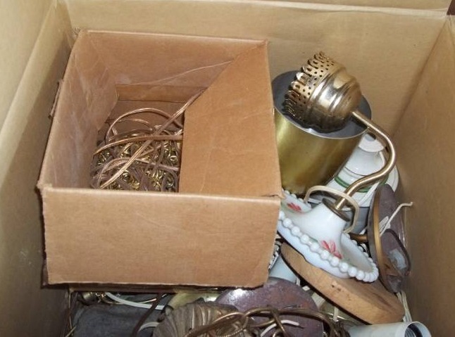 lot 170 image: Assorted Lamp Parts