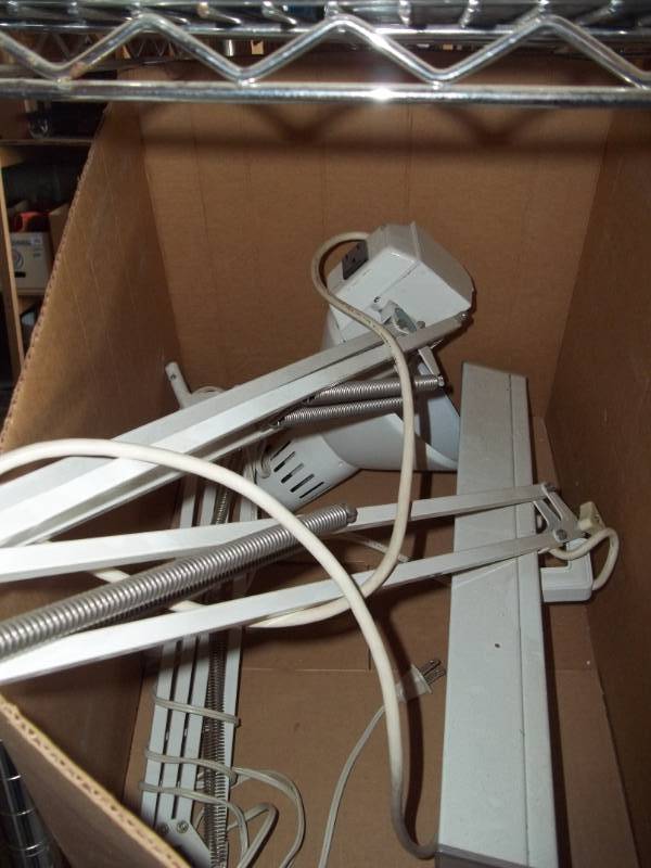 lot 171 image: Work Lights