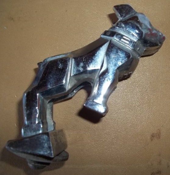 lot 211 image: Mack Dog Hood Ornament