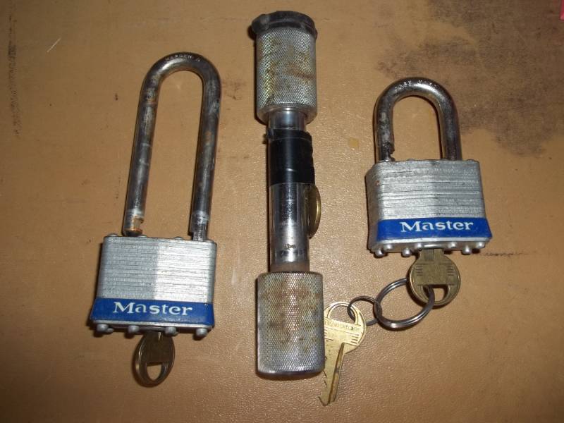 lot 236 image: Padlocks